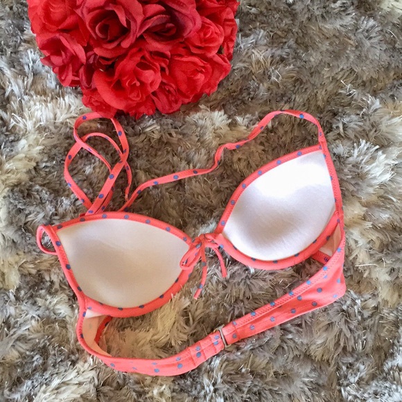 Victoria’s Secret Swimwear Top - Picture 2 of 2